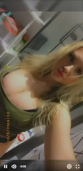 Pretty face and prettier tits😍