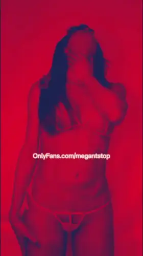 Do you like what I have between my legs and how can I surprise you ...?