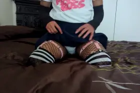 I wonder if you guys will notice that I'm plugged in 😳 What colour is it UwU? 💞