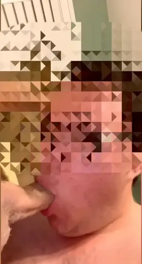 Sucking off a older guy from Grindr (OC)