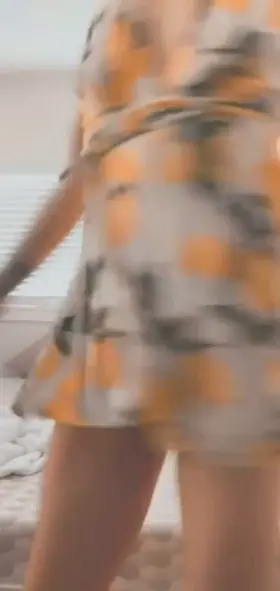 when life gives you lemons 🍋 you get a very breedable booty? 😝✌️