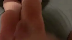 Love cumming on her soles 😍