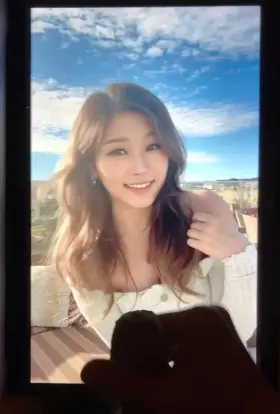 Hyoon makes me cum so much 🤤