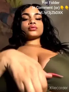 Grab Folder of This Baddie in Comment