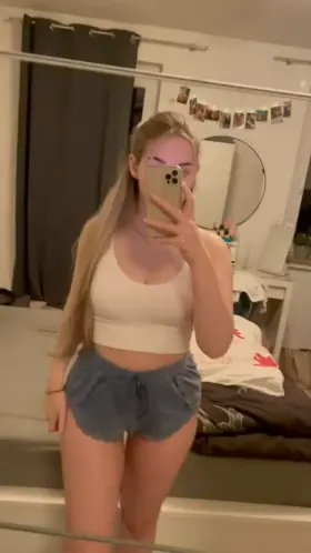 let me pull up my pants for youu