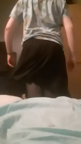 Any love for my thicc butt and skirt? 💕