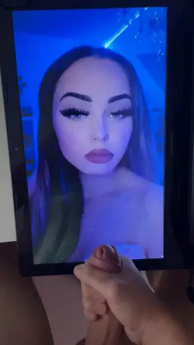 You don’t look at the girl don’t you , you look at the cock🤤[kik mcmi3338]