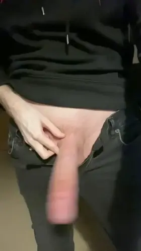 I Want To Feel Your Lips Wrapped Around My Huge Cock.. 🫦😏