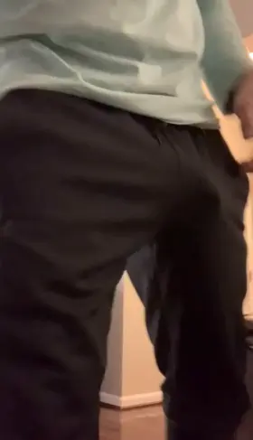 [38] Daddy wants you to say hello to his little friend!