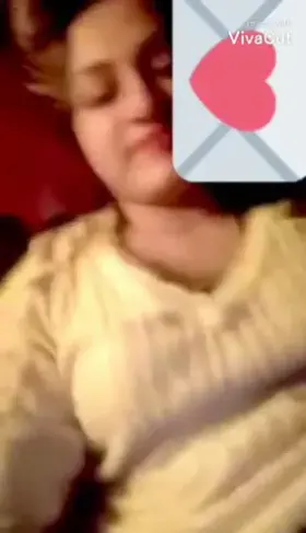 🔥🥰 Extremely Cute Wife Showing her Boobs and Pussy on Videocall 🥰🔥