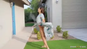 There's Nothing Quite Like A Curvy Girl In A Sundress Flashing You