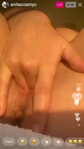 On Insta - Can you warm her ?💕