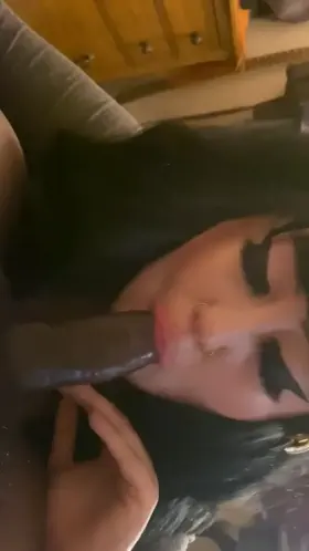 love giving head to BBCs 😋