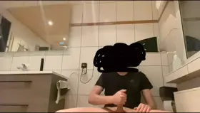 Interact if you want the uncensored vid of me jerking my big cock😈