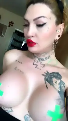 Wanna worship on me? dms open