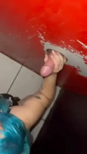 Fiancé took me to my first glory hole