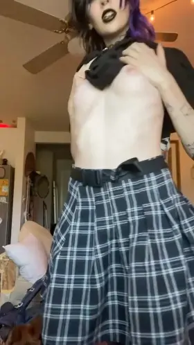 Can you cum on my titties please🥺