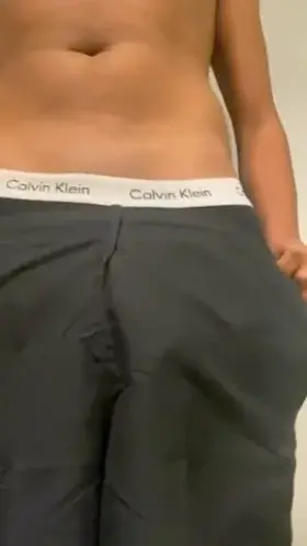 POV: Je zit op je knieën 😈