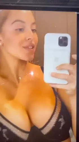 Cumming on Sydney Sweeney