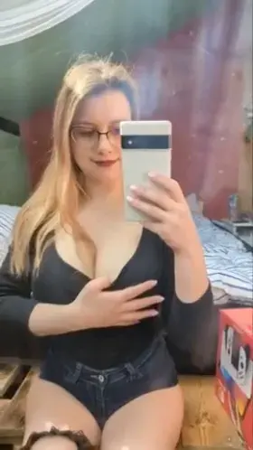 What my coworkers can't see but You surely can ♥