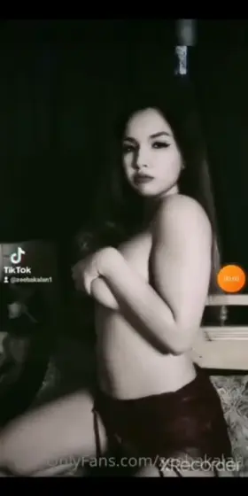 Super Cute Snapchat Queen 👑 Finally gets Unleashed 