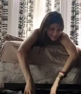 Alexandra Daddario Has Tits So Big You Can See The Jiggle From The Back