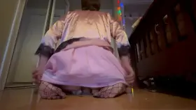 What’s under my skirt… 🥵