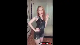 how do you like my pink panties?😈