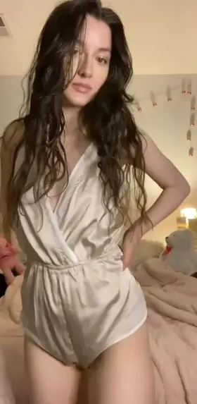 Tell me if you would fuck me raw 😊