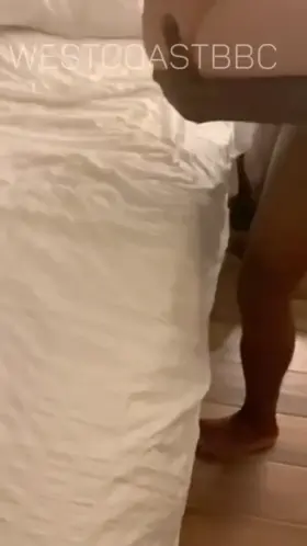 Stretched Lips makes The Pussy Grip