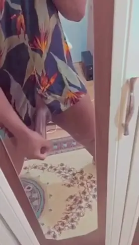 Are there any Cut BBCs lovers here?🖤