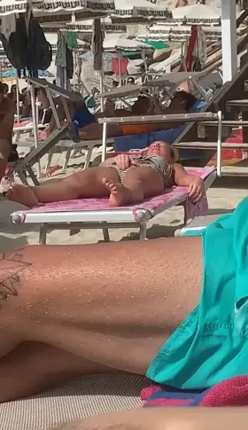 Beach Masturbating Public Pussy
