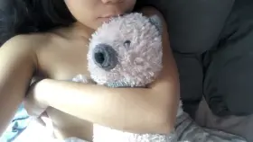 Wanna cuddle in bed ? ☺️