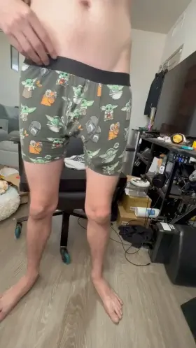 26M - would you let this huge nerd be your cub? I don’t need a sugar mama, just your sugar… 🥵