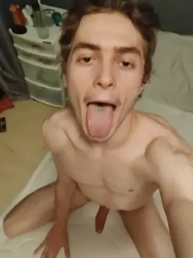 i'm a good little slut😁