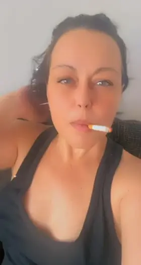 Up and come to rate your dicklet - 👻 queenalexaon