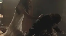 winona-ryder-hot-tits-gif-dracula (1)