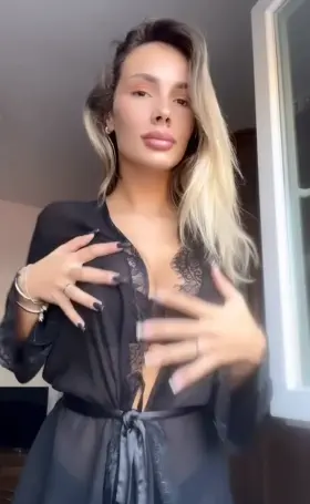 Would you fuck me if you had the chance? Link in the comments