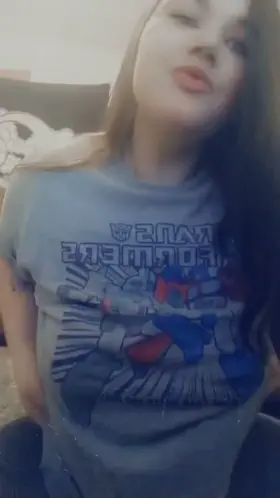 Can you tell one is bigger than the other? 🙈🤫 be nice