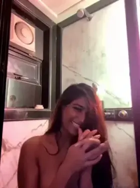 [f] Poonam Pandey | Live Shower | Pussy Show | Only Fans | Full-Video in Comments