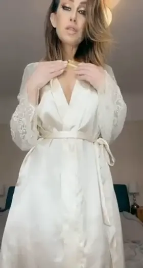 Morning, can I sit on your face? 43y/o Female