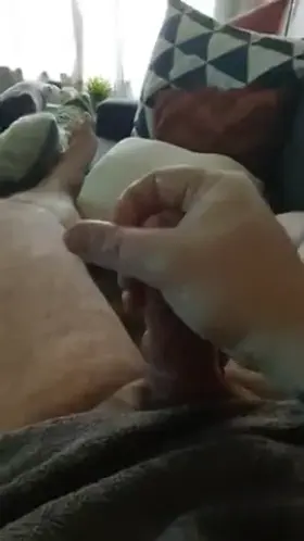 Heya, looking for a dominant woman to talk to.... hoping to tamed 😳