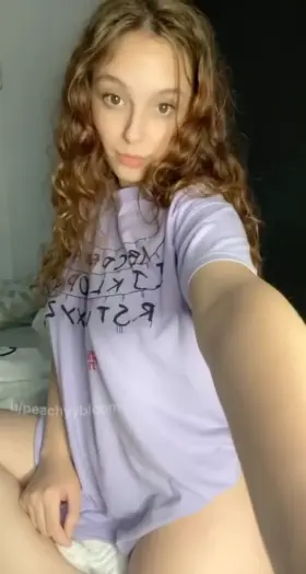 Does it turn u on the way i slowly reveal my teen body? (19f)