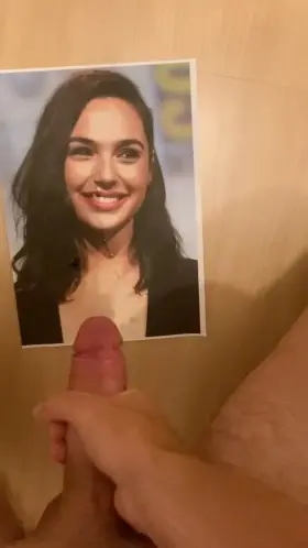 Big cum Trib for Gal Gadot