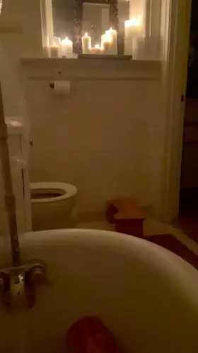 Darling it’s better down where it’s wetter, take it from me ;)))