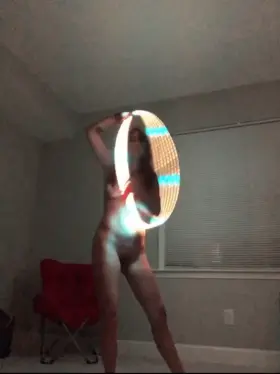 watch me hula hoop naked & show my freaky side 😈425+ posts to unlock, video menu all under $10, and video calls 1-on-1 💦 let me cum with you 💦