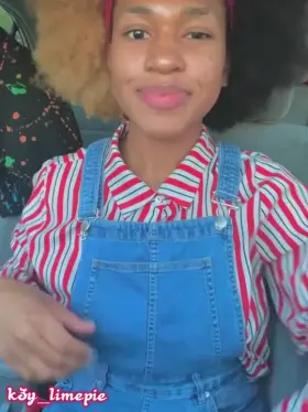 Just showing them off for any passerby to see 🤷🏾‍♀️😄