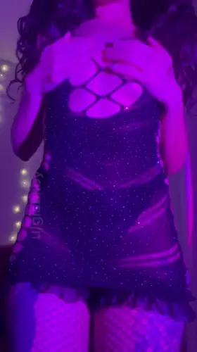 I’m short and tiny from the front