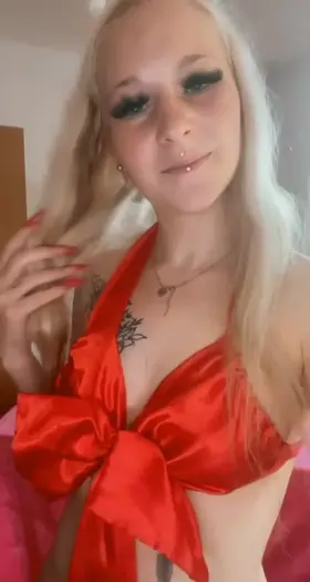 I am your present for today. Do you want to unwrap me? 💞