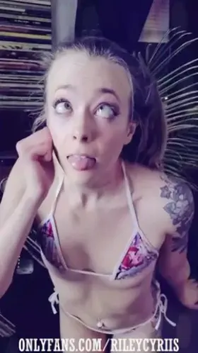 Hi it's me come push my guts into my throat plz 😋